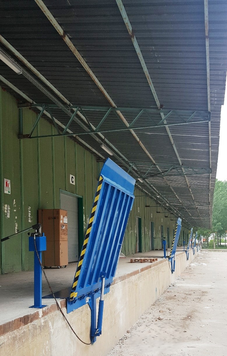 PAW Dik Rampa Manuel Yükleme Rampası